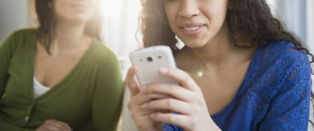 gty_parents_spying_kb_150401_12x5_1600